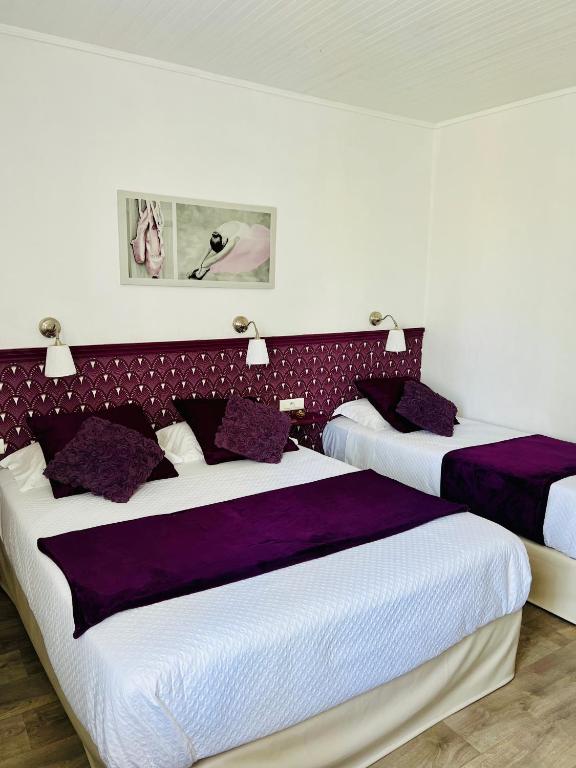 Le Grand Hotel - Triple Room With Garden View