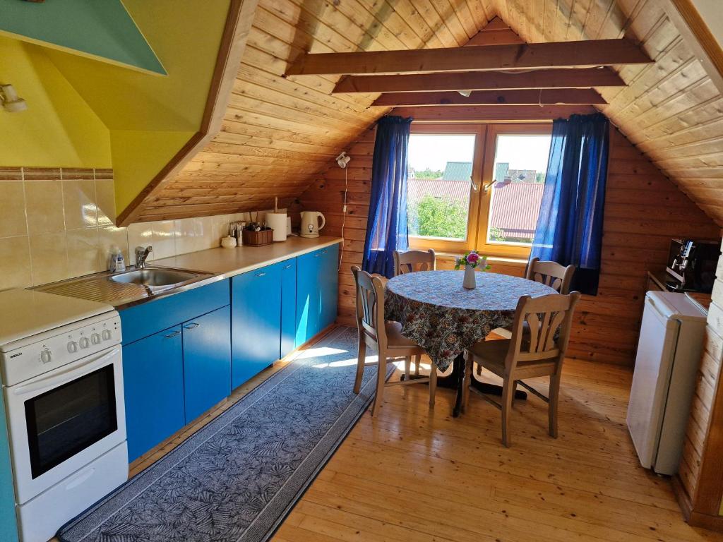 Kuchyň nebo kuchyňský kout v ubytování Piibelehe Guest Accommodation