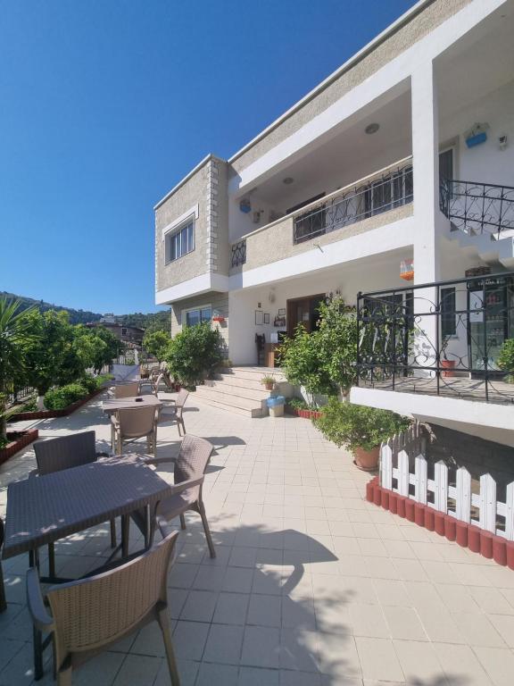 Een balkon of terras bij HOTEL VILA TWIX