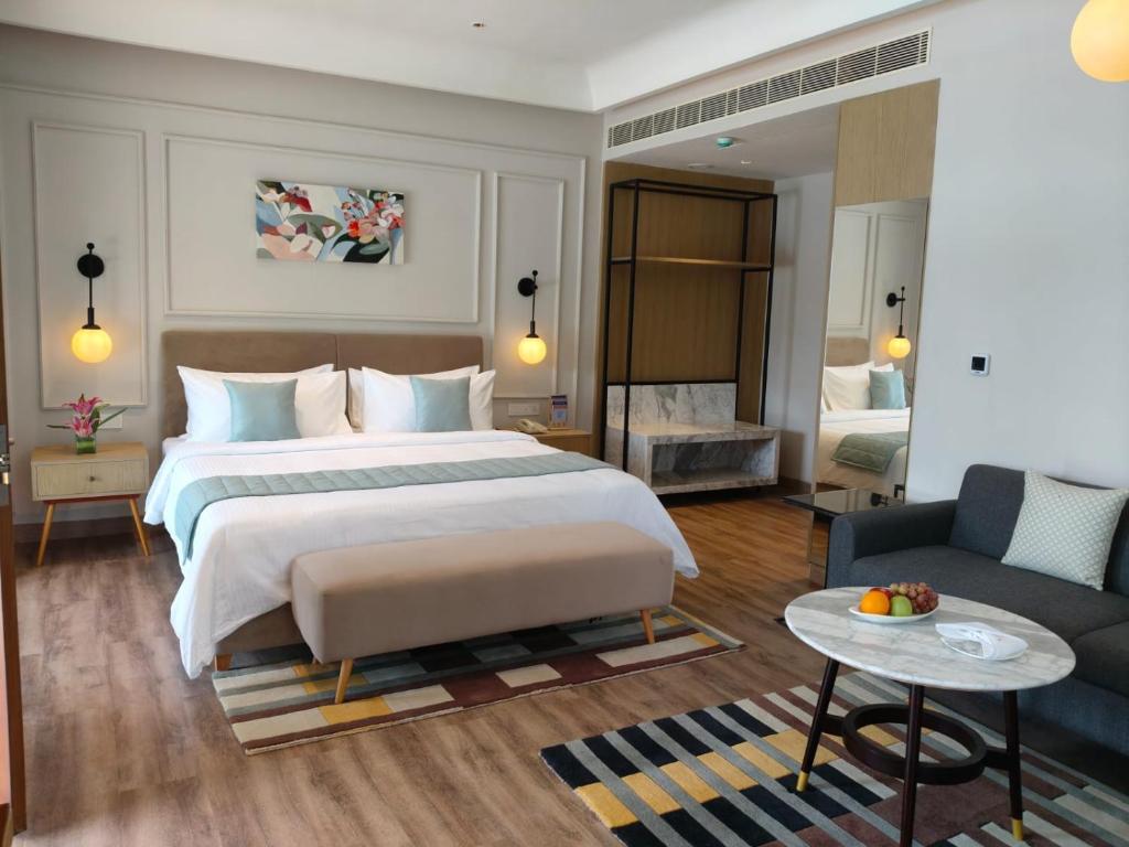 Postel nebo postele na pokoji v ubytování Fortune Beach Resort ECR, Chennai - Member ITC Hotels' Group