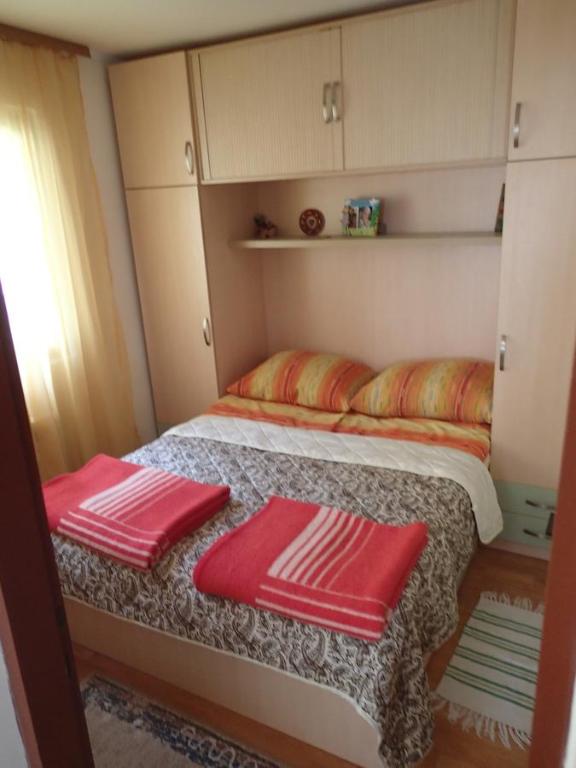 Posteľ alebo postele v izbe v ubytovaní Holiday Home Dora