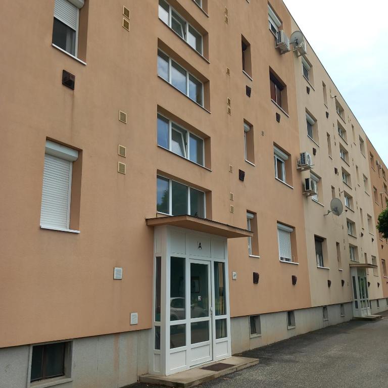 Deák apartman 8360 Keszthely, Deák Ferenc utca 63/A 1emelet 2 ajtó kép - 1