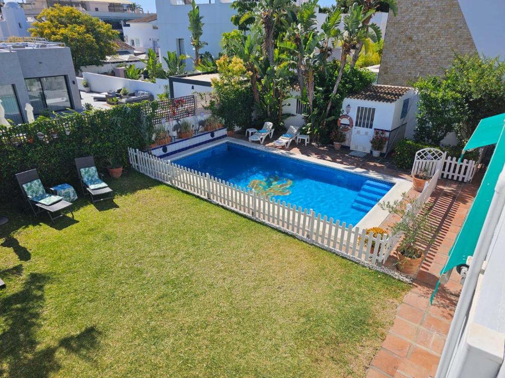 Bazén v ubytování Andalusian Delight Family Villa with 3 bedrooms with Amazing mountains Views nebo v jeho okolí