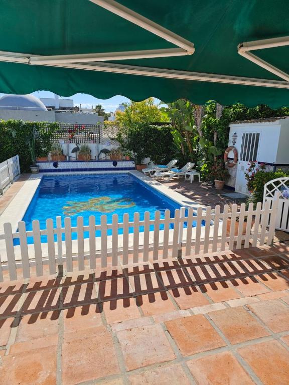 Bazén v ubytování Andalusian Delight Family Villa with 3 bedrooms with Amazing mountains Views nebo v jeho okolí