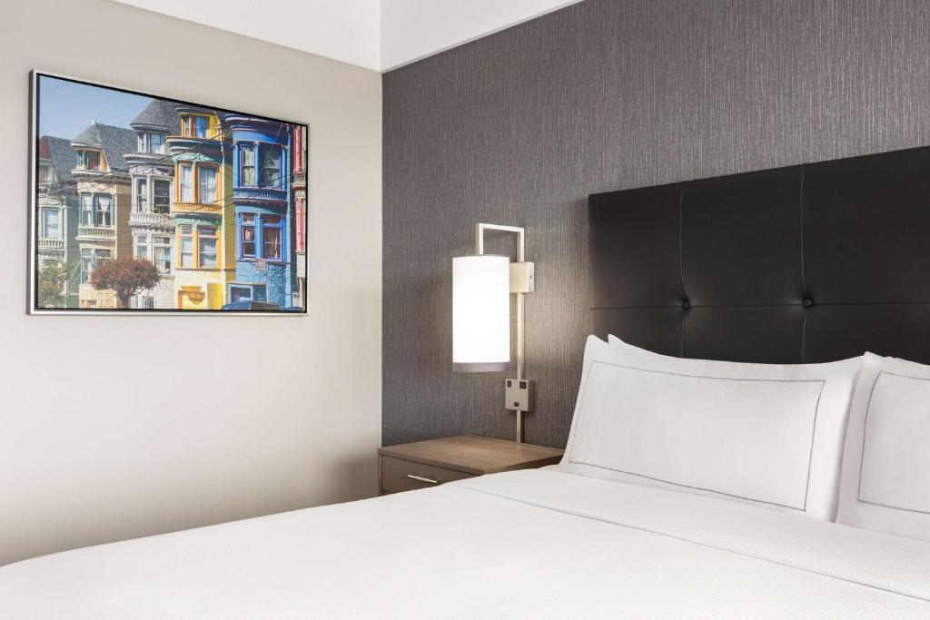 Hilton San Francisco Financial District - Stanza King
