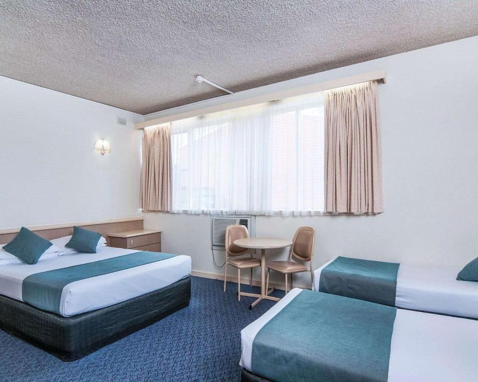 Comfort Inn Regal Park - Resim 7