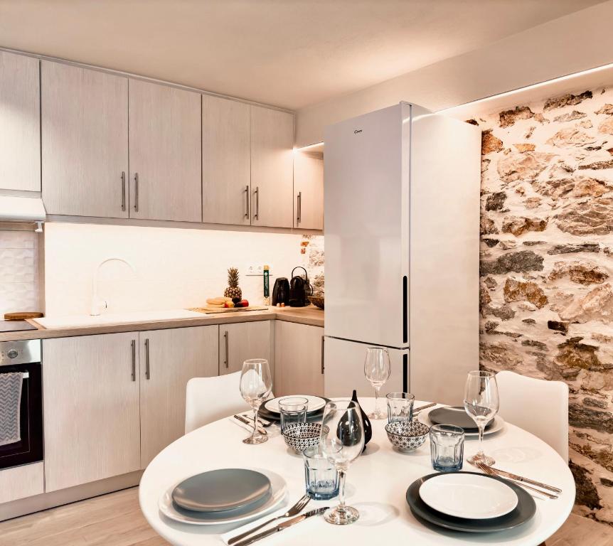 Kuchyň nebo kuchyňský kout v ubytování Kefi House Skiathos