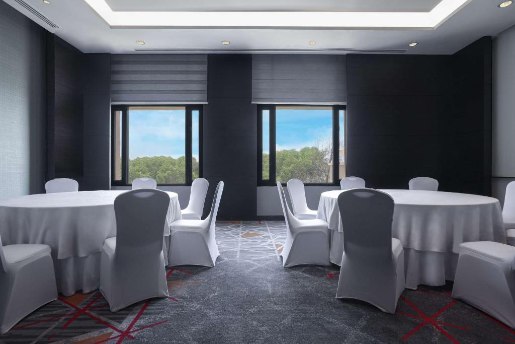Zona de negocis o sala de conferències de Radisson Blu Cebu