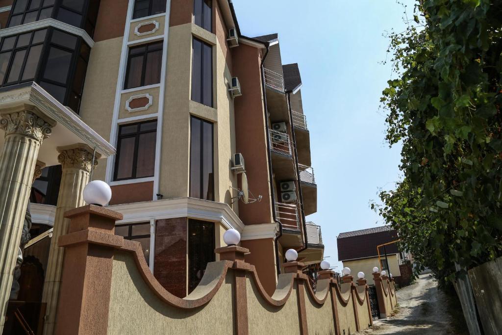Budova, kde se hotel nachází