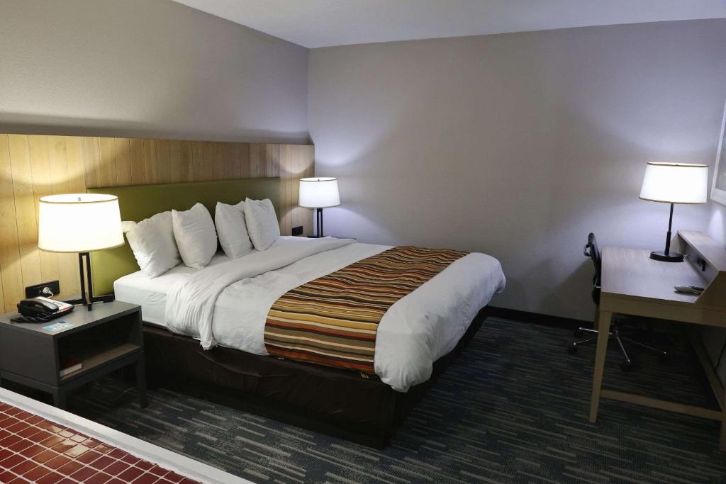 Country Inn & Suites by Radisson, Sparta, WI photo