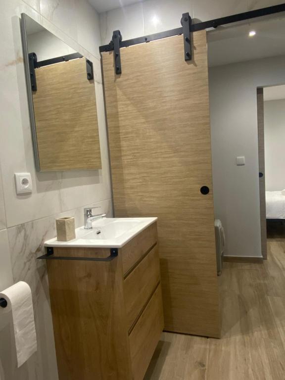 Ένα μπάνιο στο Apartamento en la playa Malpica de Bergantinos