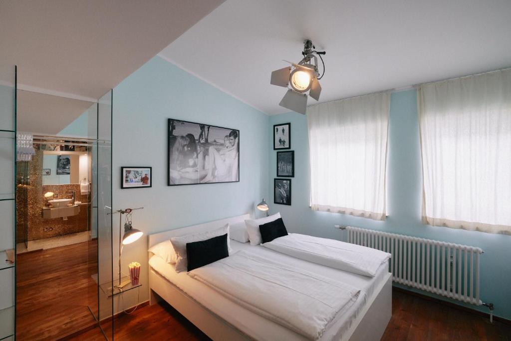 18Arts Hotel - Living in a Gallery! - Resim 30