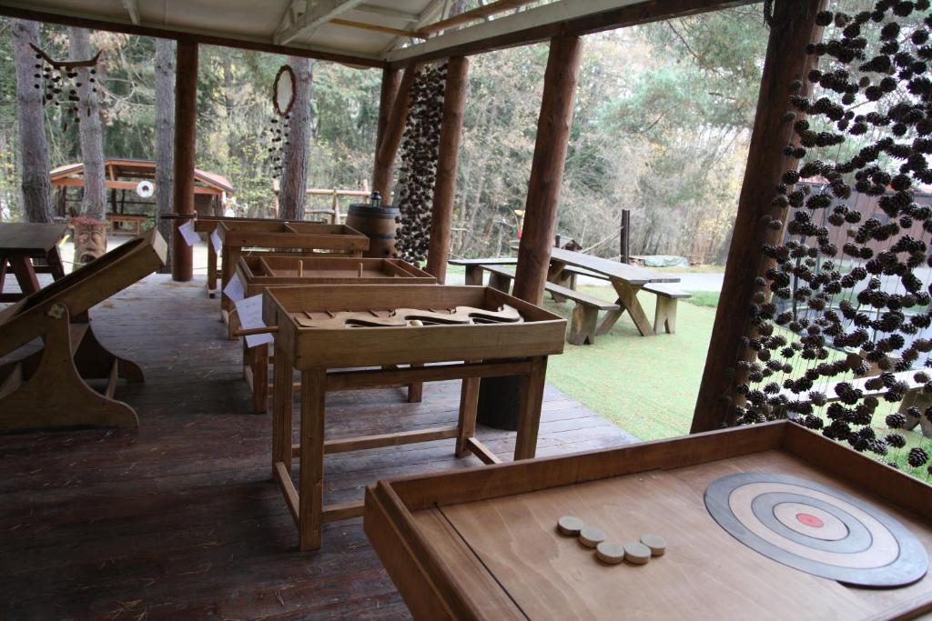 Φωτογραφία από το άλμπουμ του Jurta Les Park σε Vřesovice