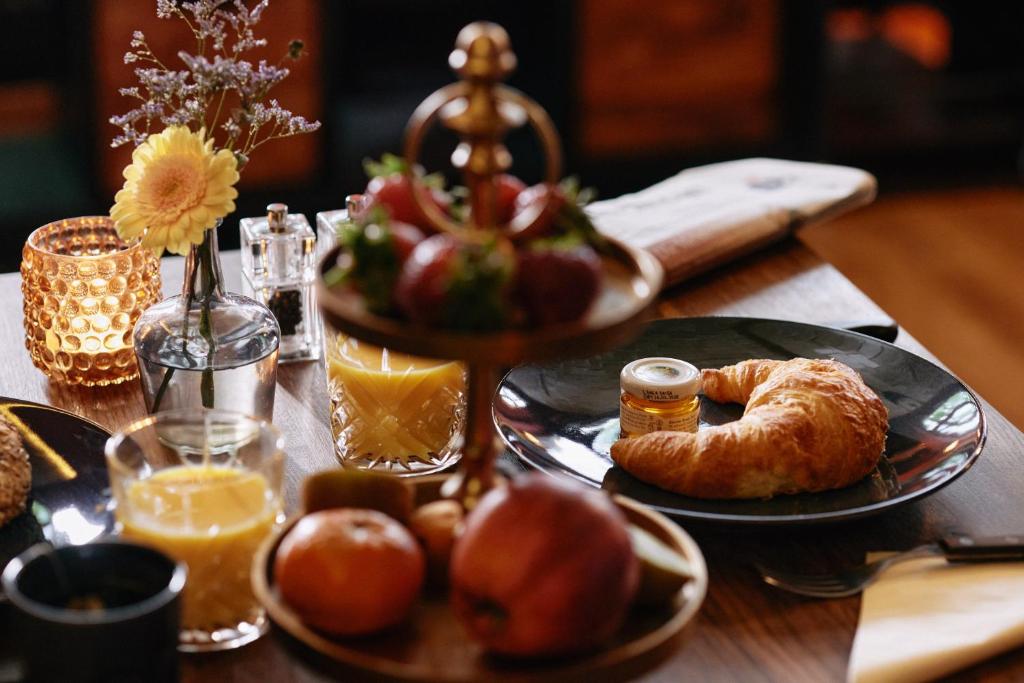 18Arts Hotel - Living in a Gallery! - Resim 8