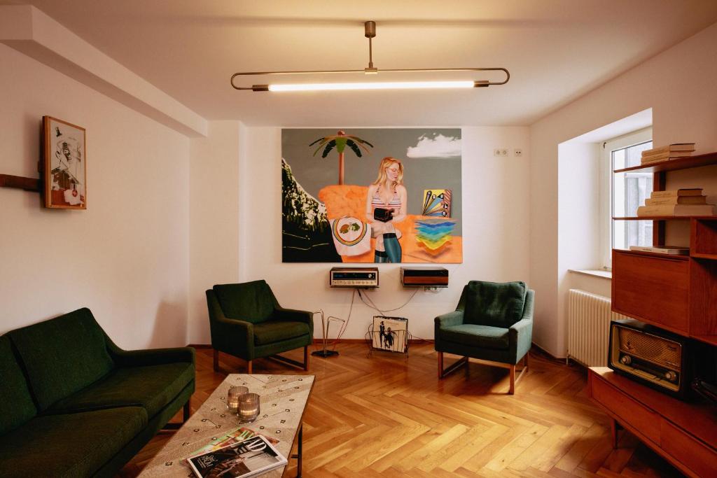 Posezení v ubytování 18Arts Hotel - Living in a Gallery!