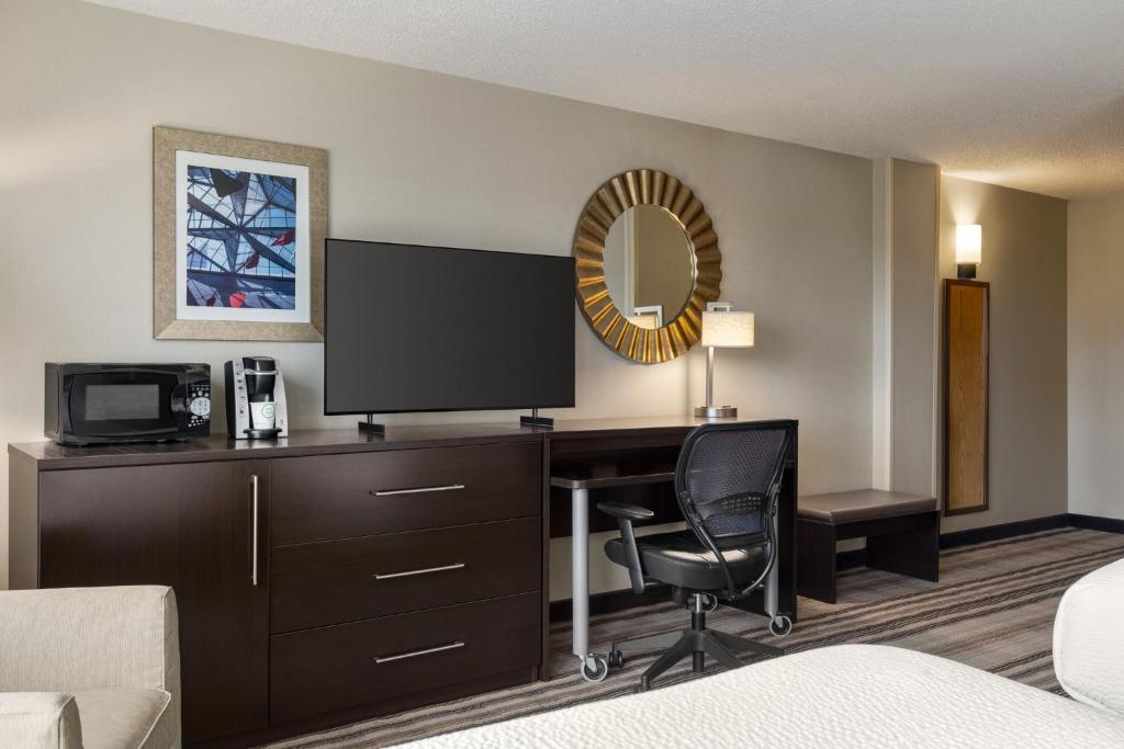 Holiday Inn Gaithersburg by IHG photo