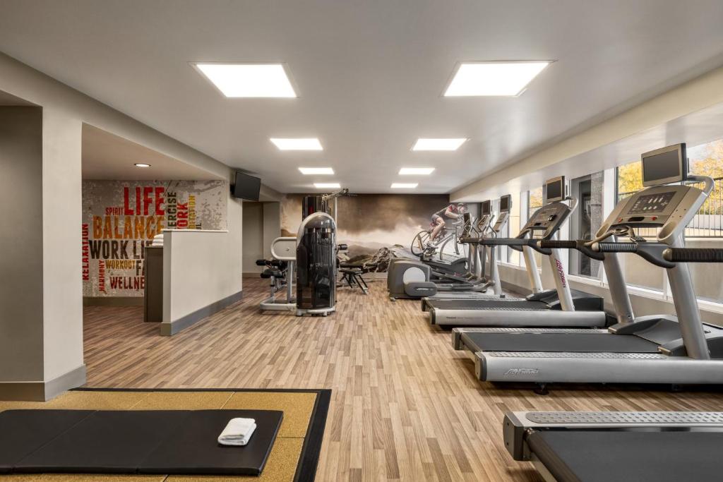 Holiday Inn Gaithersburg by IHG photo