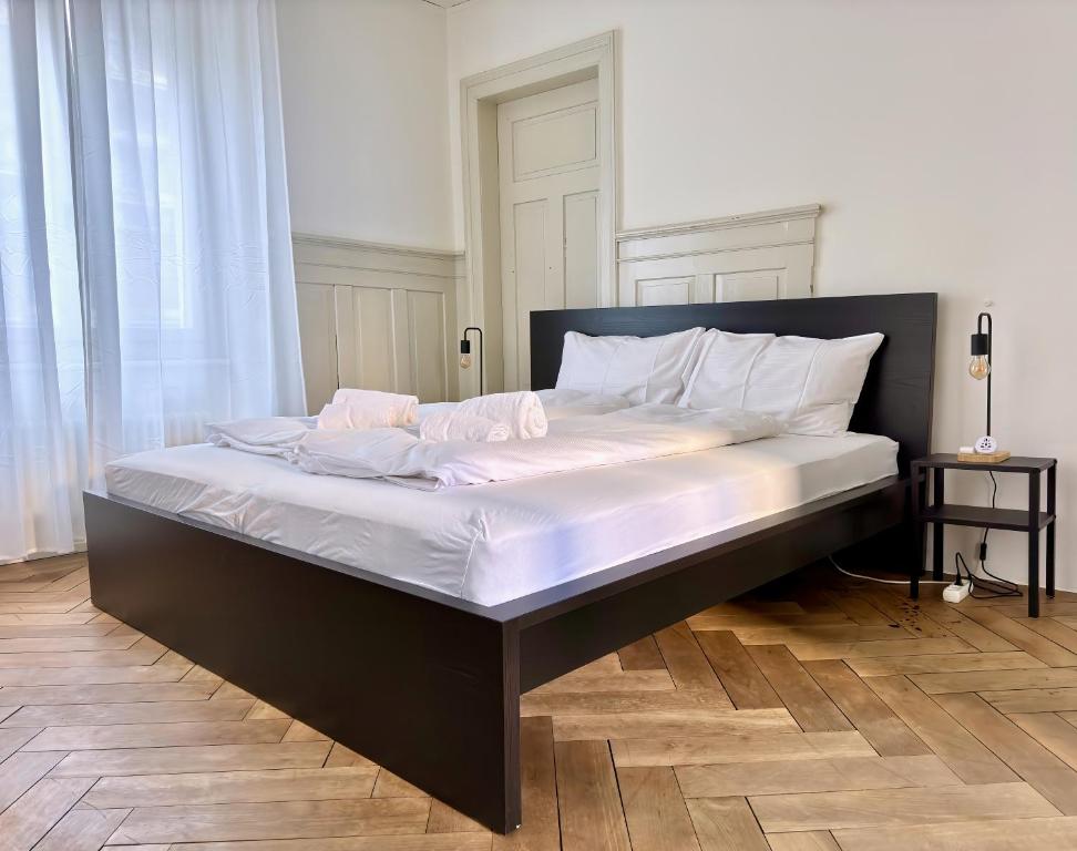 CityCentral 2 bedroom flat near main station - Resim 44