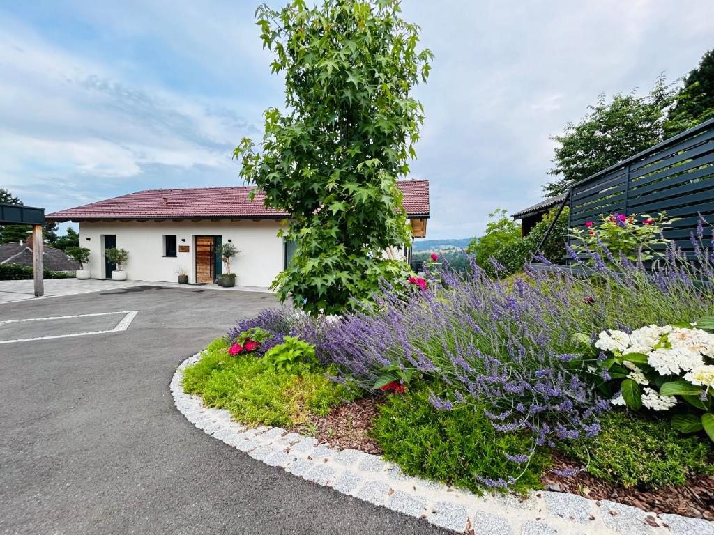 Zahrada ubytování Traumhaus in den Weinbergen - max 8 Personen - mit Self-Check-in