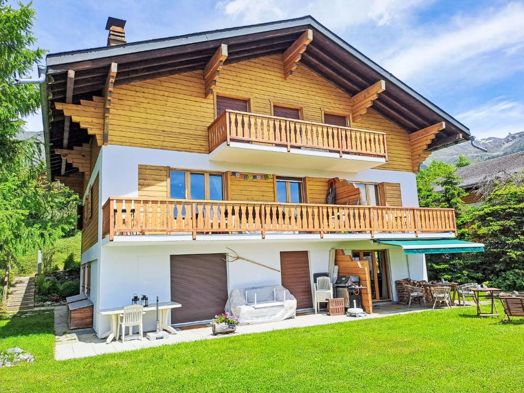 Nespecifikovaný výhled na hory nebo výhled na hory při pohledu z apartmánu