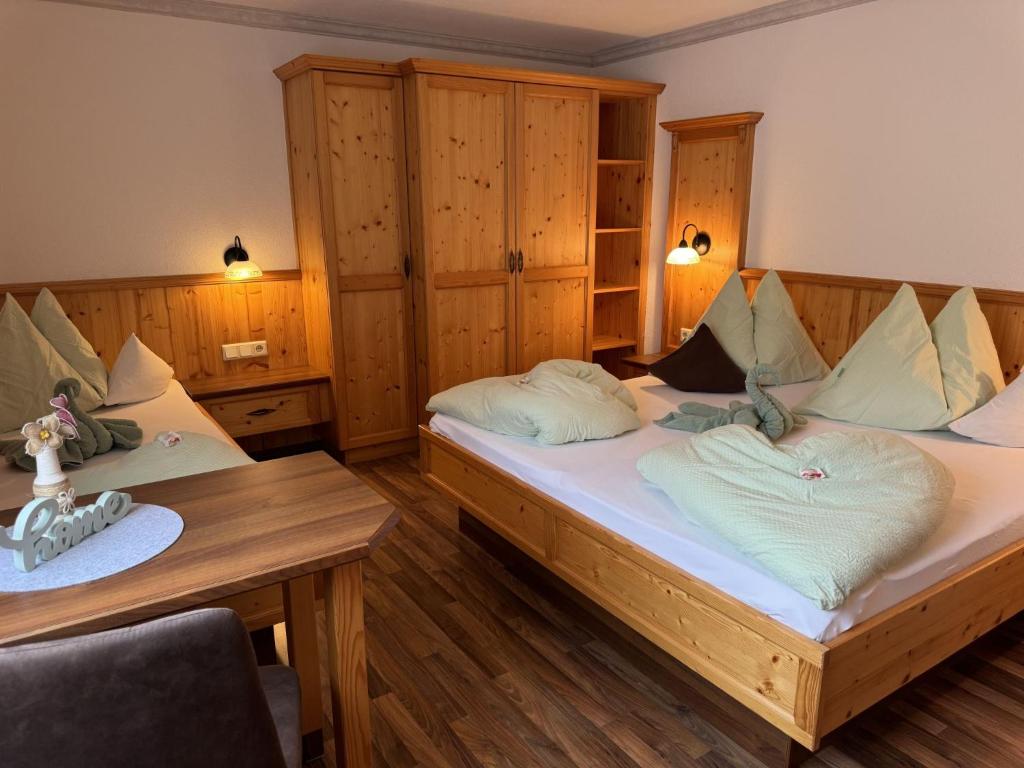 Postel nebo postele na pokoji v ubytování Apartment Sesselebenerhof-1 by Interhome