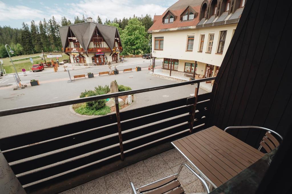 Balkón nebo terasa v ubytování Pension Mona