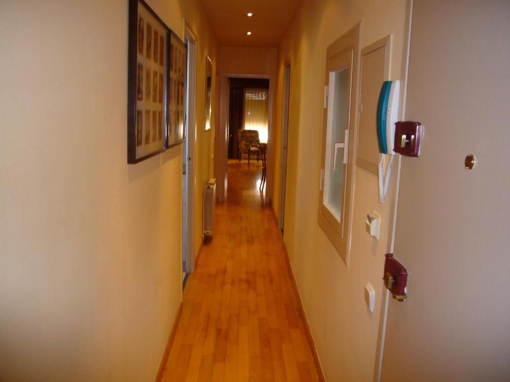 Apartaments Sant Jordi Girona 97 - Family Two-Bedroom Apartment With View