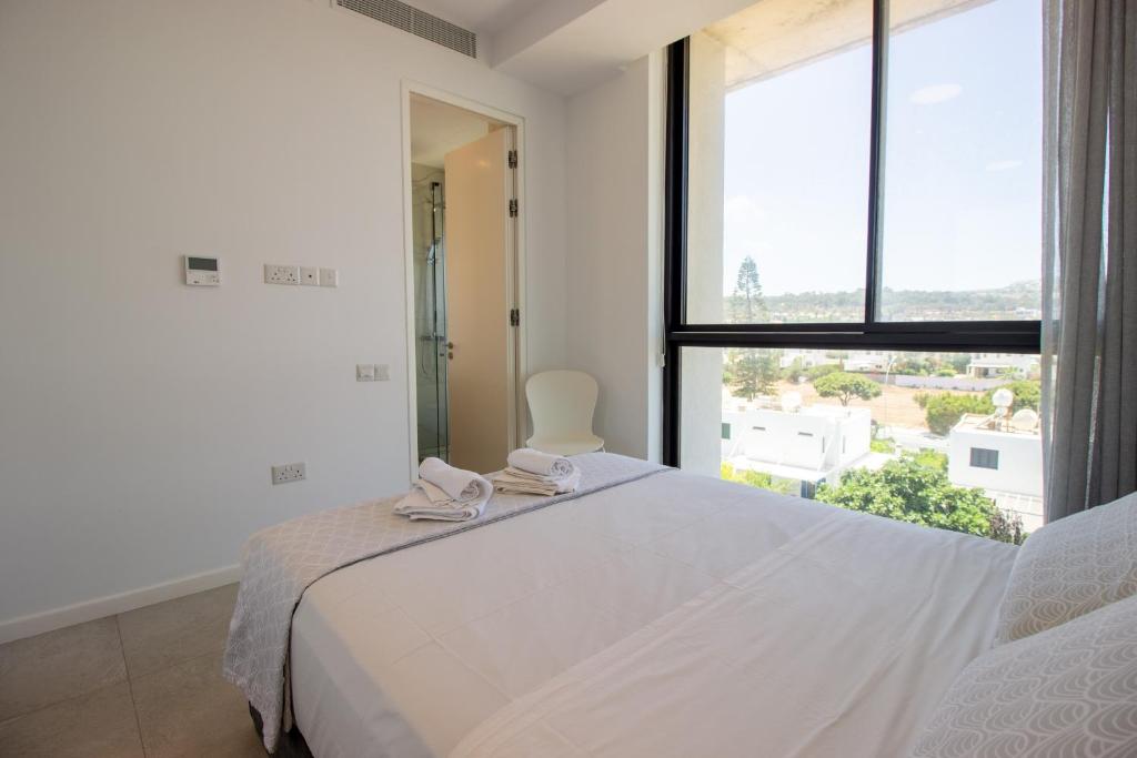 Fotografie z fotogalerie ubytování Luxury 4-bed with sea-views v destinaci Protaras