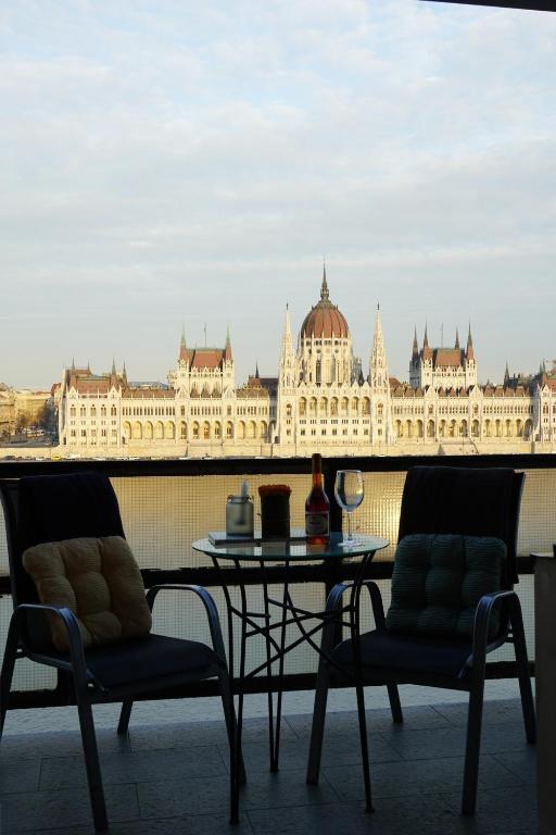 Stunning balcony Parliament view 1027 Budapest, Bem rakpart 32 kép - 1