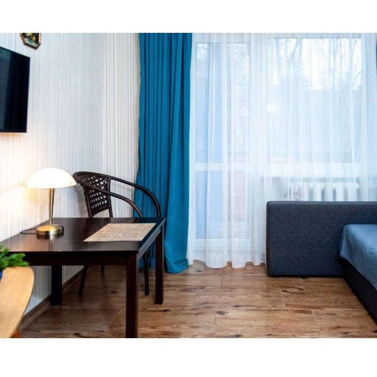 Апартаменты возле метро Ботанический сад - Apartamento De Dos Habitaciones Con Balcón