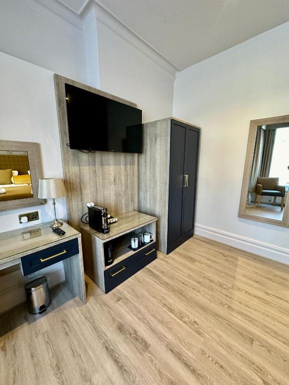 Hotel Coco - Double Room - Disability Access