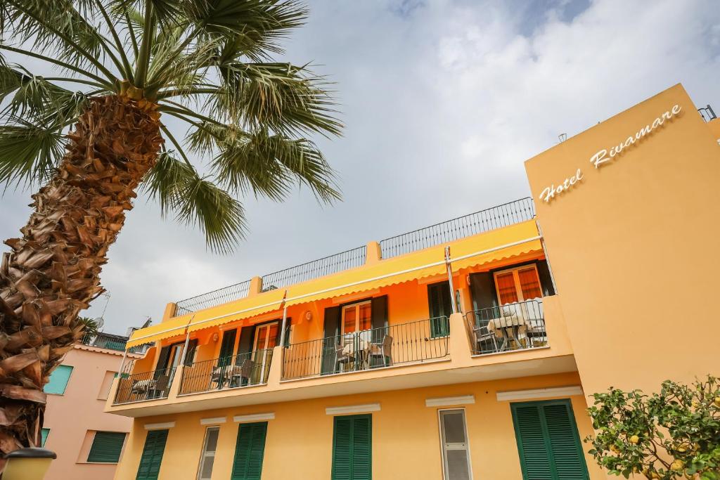 El edificio en el que está el hotel