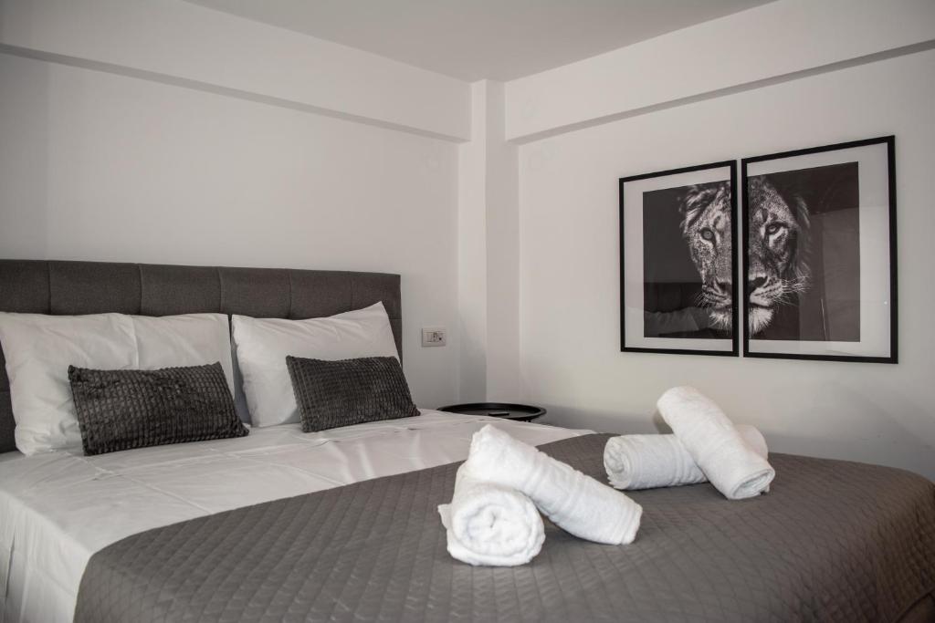 Uni Island - Metropolis Suites