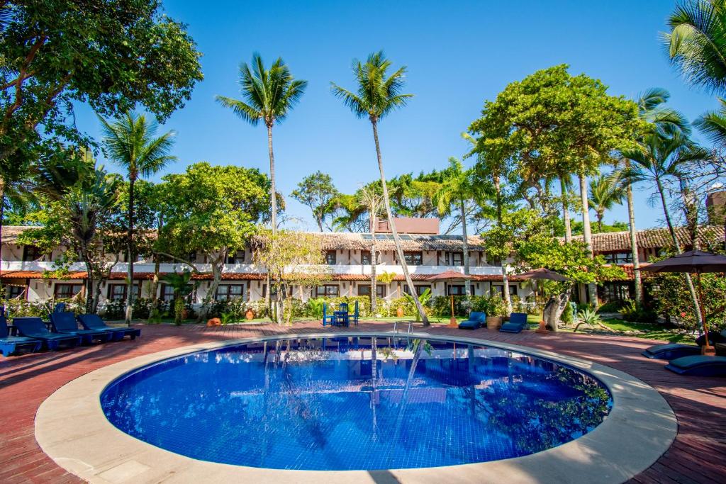 a pool at the resort at Hotel Marina Quinta do Porto in Arraial d'Ajuda