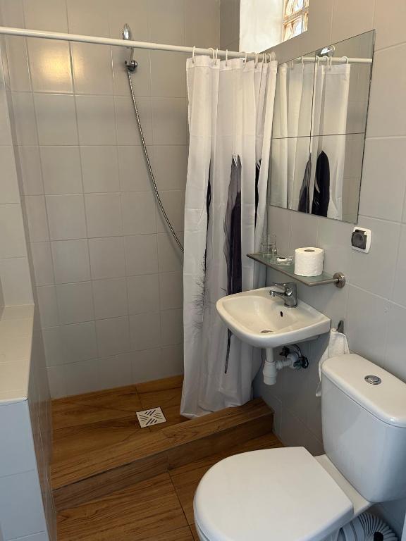 Koupelna v ubytování REDA - Pokoje z niezależnym wejściem