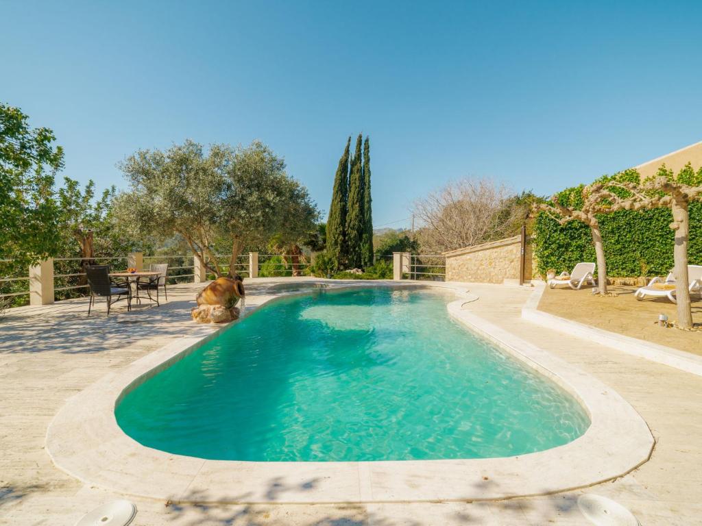 Bazén v ubytování Holiday Home Can Canto by Interhome nebo v jeho okolí
