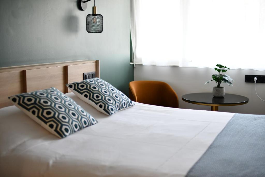 Campanile Chartres - Premium Double Room