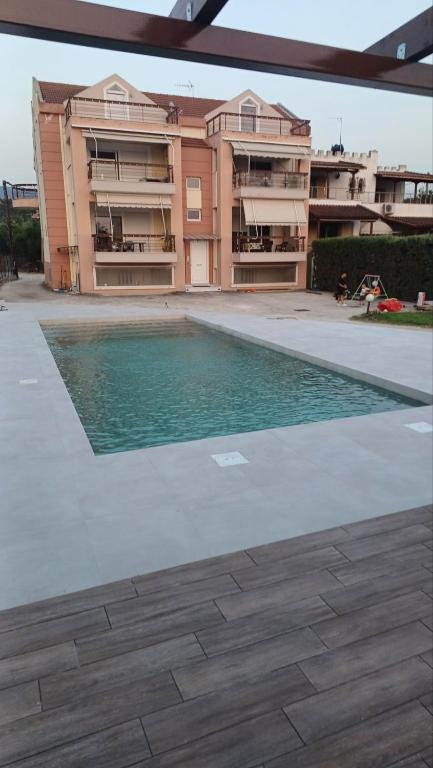 Bazén v ubytovaní Ostria Seaside Apartments alebo v jeho blízkosti