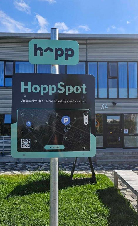 Certifikát, hodnocení, plakát nebo jiný dokument vystavený v ubytování Dalur - HI Eco Hostel