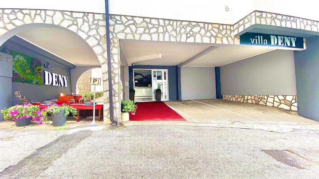 Exteriér nebo vchod ubytování Villa Deny Mostar - with free parking