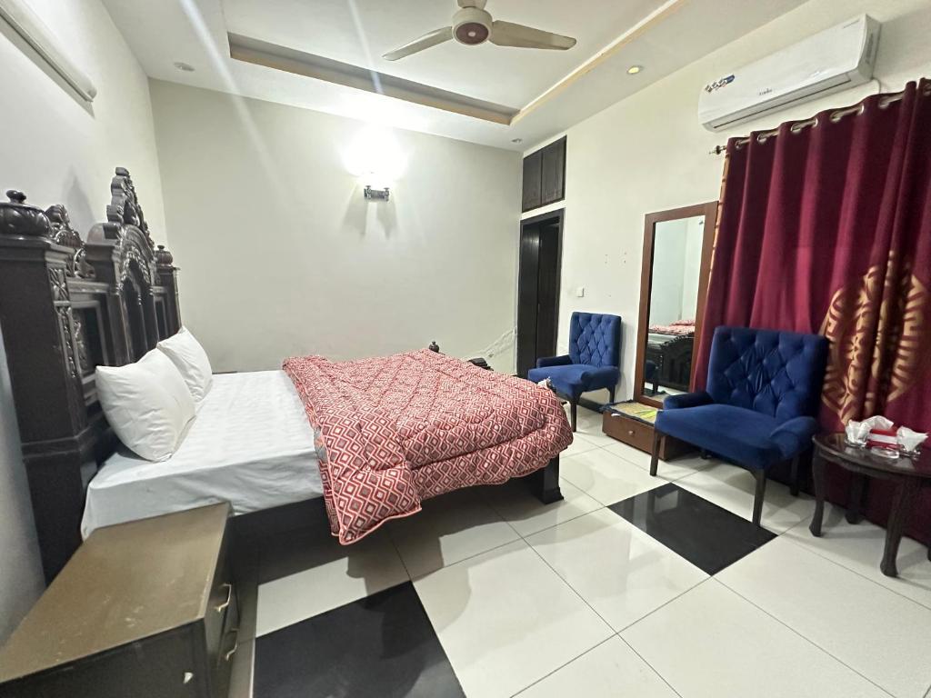 Islamabad Guest House - Deluxe Double Room