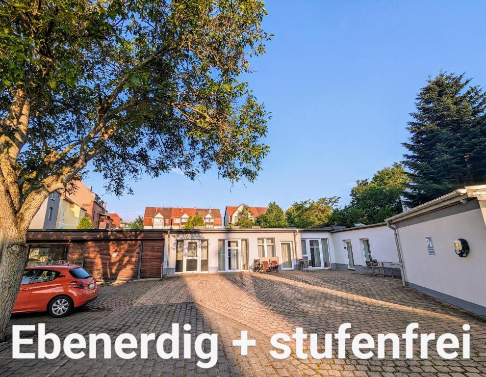 FeWo Urban Gotha-Apartment Friedenstein- Am Schlosspark- Parken an der der Tür- Barrierefrei, 900 Meter zum Bahnhof - Wallbox - Appartement 1 Chambre