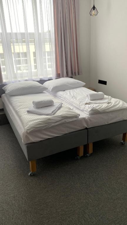 E-Hotel Lódz - Resim 14