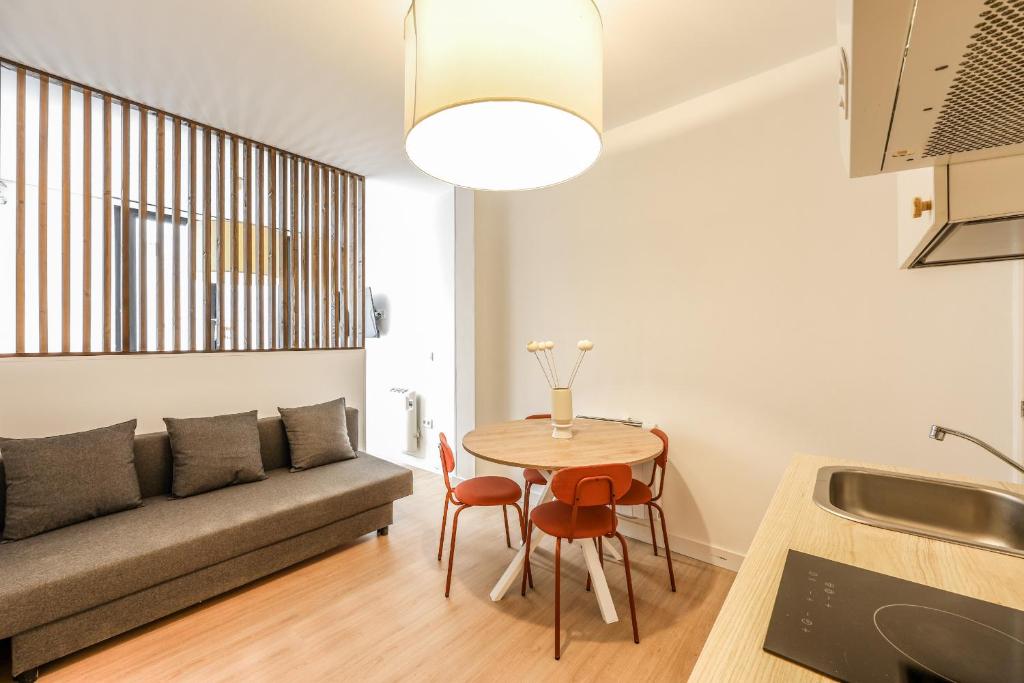 pequeno apartamento reformado en tirso de molina ALQUILER TEMPORAL