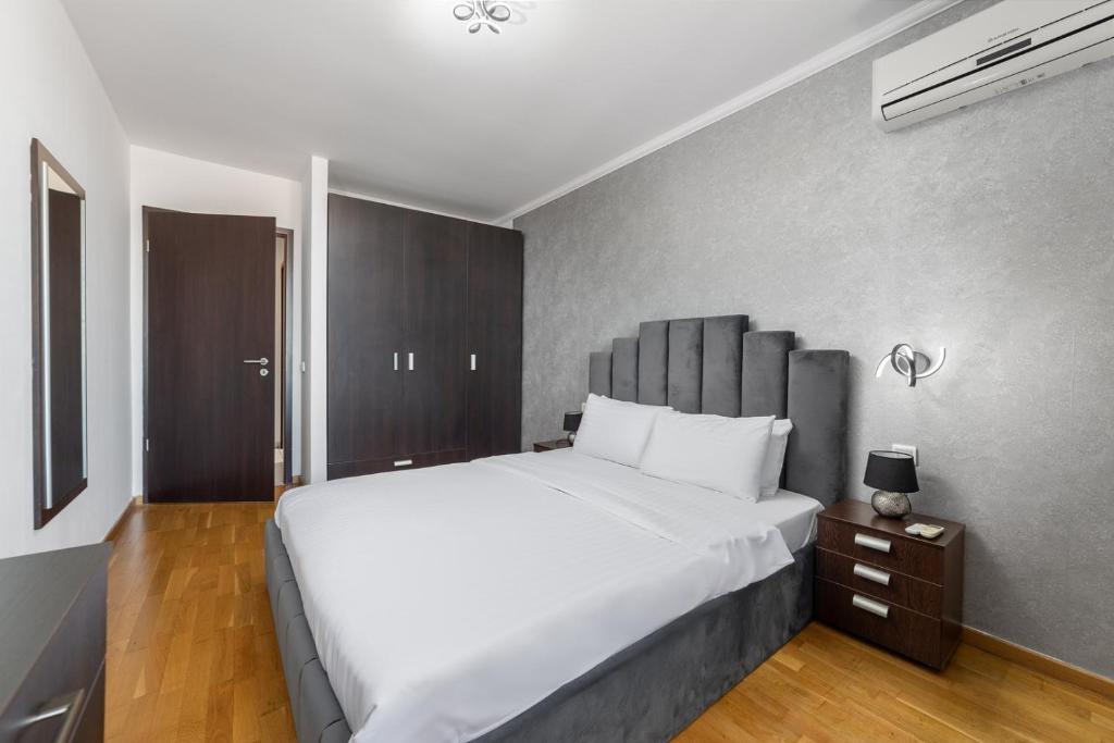 Monaco Grand Apartments By CityBookings - Appartement Supérieur D'une Chambre Avec Balcon