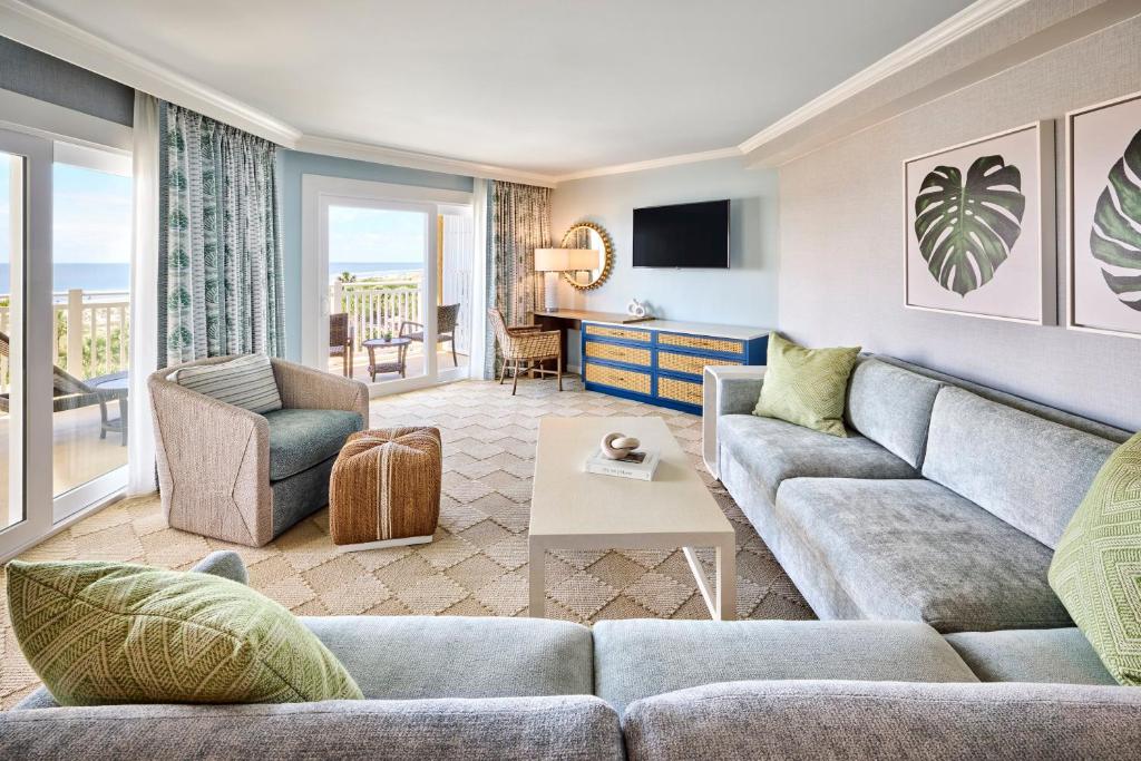 Omni Hilton Head Oceanfront Resort - Luxury Oceanfront King Suite