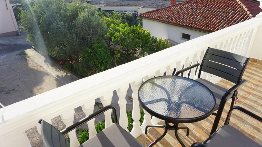 Balkón nebo terasa v ubytování Guesthouse Sinani