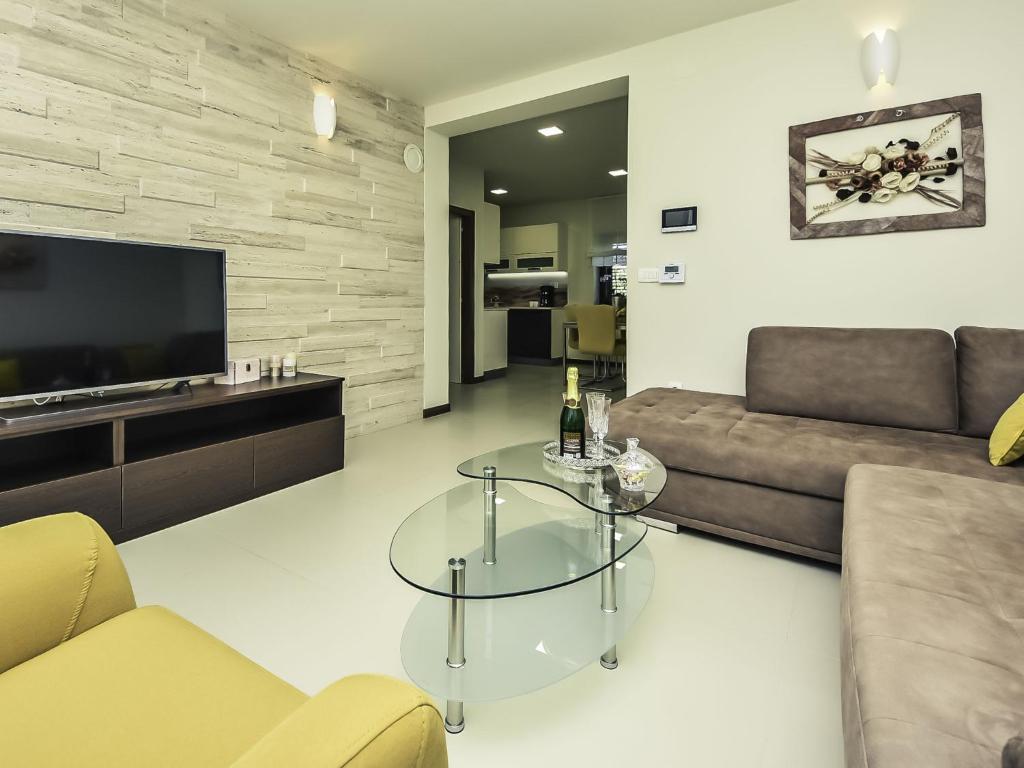 Posedenie v ubytovaní Holiday Home Korina by Interhome