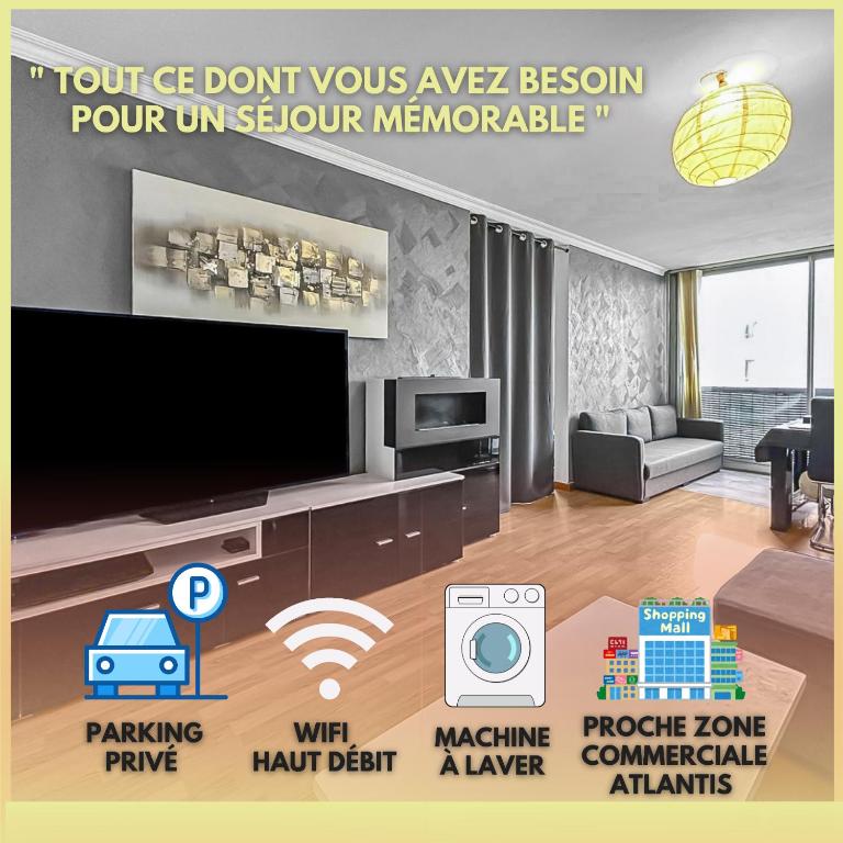 un salon avec une télévision dans l'établissement Le Lumineux - Proche centre-ville et Atlantis, à Saint-Herblain