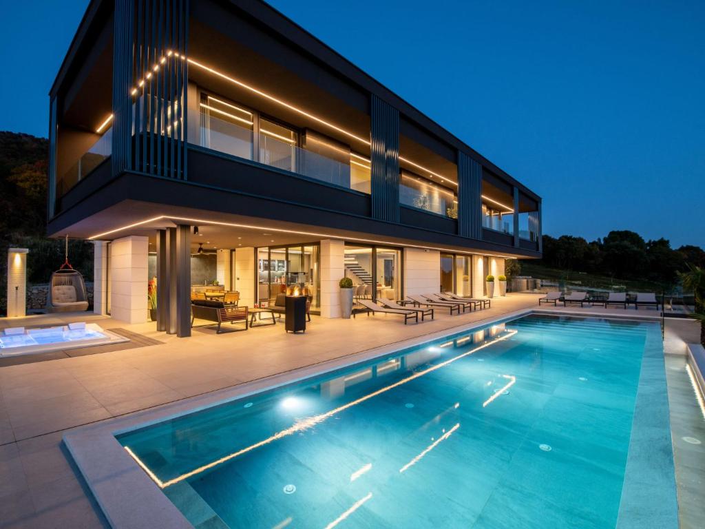 Πισίνα στο ή κοντά στο Villa Panoramica by Interhome
